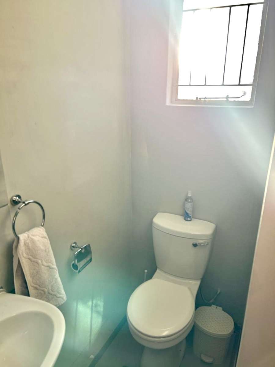 To Let Commercial Property for Rent in Vredenhof Sh Free State